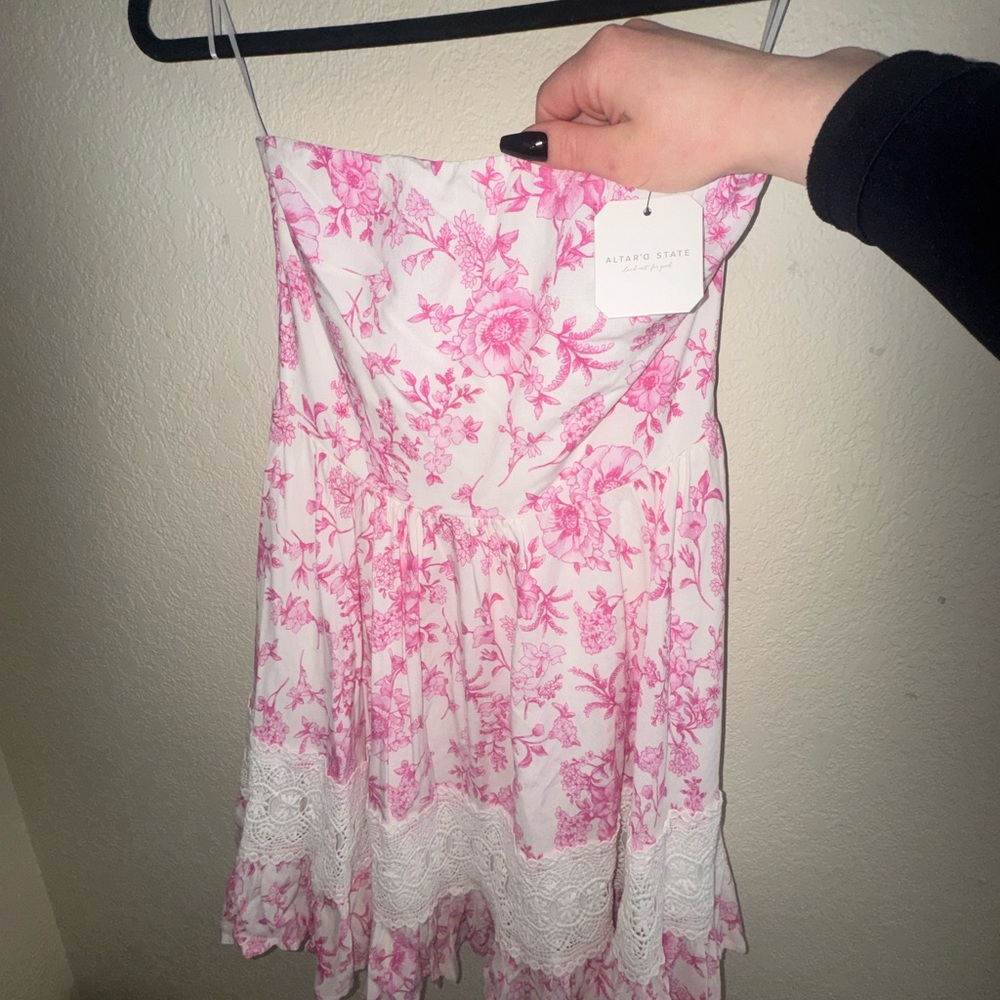 Altar’d State Pink and White Strapless Floral Dress Women’s Small